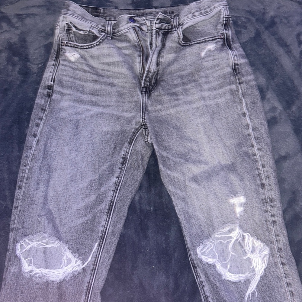 AMERICAN EAGLE OUTFITTERS JEANS comfortable baggy fit size 6
